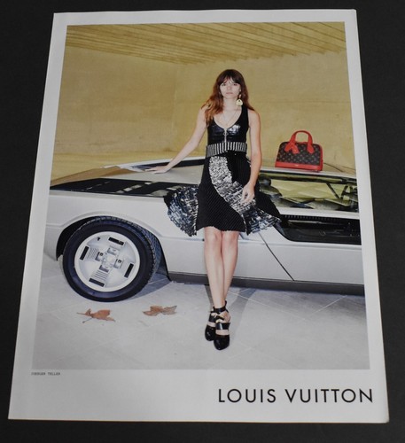 LOUIS VUITTON（LV） Abito 2014 stampa pubblicità tacchi sexy gambe lunghe moda donna bruna auto Louis Vuitton