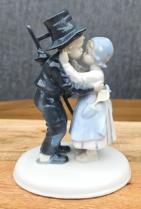 METZLER & ORTLOFF 7213 PORZELLANFIGUR "SCHORNSTEINFEGER MÄDCHEN & JUNGE KÜSSEND" - Bild 1 von 13