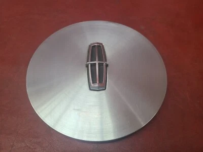 Tapacubos central Lincoln Continental 1988-1997 E80C-1A096-AA Foto 1 de 4