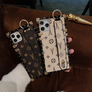 Luxury Retro Leather Wristband Holder Case For iPhone 16 Pro Max 15 14 13 12 11 - Picture 1 of 20