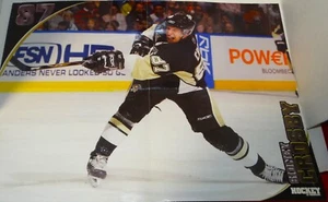 Sidney Crosby Biography and poster in French , sold by hockey le magazine - Picture 1 of 4