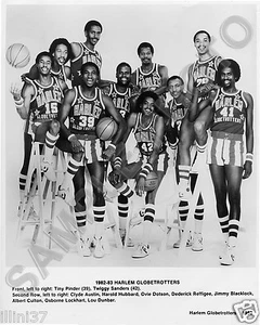 1982-83 HARLEM GLOBETROTTERS 8x10 TEAM PHOTO LOU DUNBAR - Picture 1 of 1