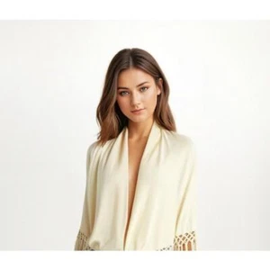 Antique Vintage Cream Wool Macrame Fringe Shoulder Wrap/Shawl - Picture 1 of 6