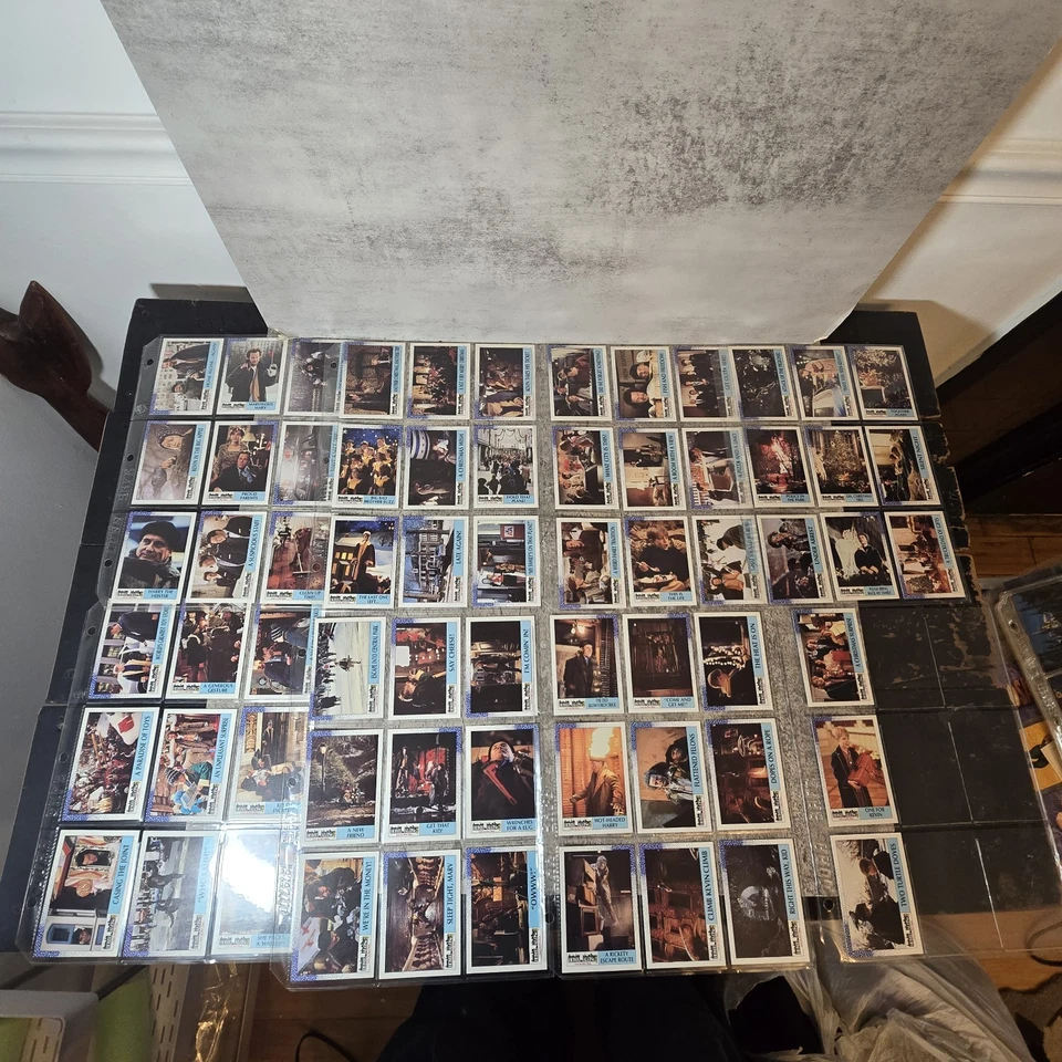 Home Alone 2: Lost in New York - Juego completo 66 cartas Topps 1992 Y2K Navidad Foto 1 de 4