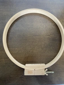 Marie Products Round Wood Embroidery Hoop 10"x1" Needlepoint Quilting wingnut - Picture 1 of 4
