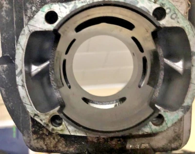 late  90s, Tundra II R  Bombardier Skidoo snowmobile sled cylinder Foto 1 de 4