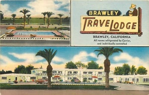 1950s Brawley California Travelodge swimming pool autos Postcard 25-3604 - Picture 1 of 2