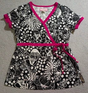 KOI by Kathy Peterson Women`s Black Floral Short Sleeve Medical Scrub Top Size S - Picture 1 of 8