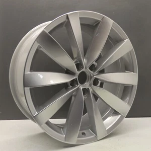 VOLKSWAGEN VW SCIROCCO PASSAT LUGANO PLATA RIN DE ALEACIÓN DE 19" 1K8601025S X1 - Imagen 1 de 19