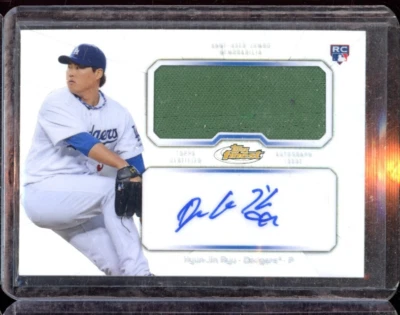 2013 TOPPS FINEST HYUN-JIN RYU RC JUMBO JERSEY PATCH REFRACTOR AUTO - Image 1 of 2