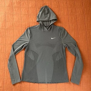 Nike Dri Fit Textured Smoke Gray Running Long Sleeve Hoodie Large CU3381 084 - Picture 1 of 8