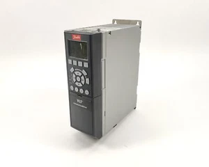 Danfoss FC-302P4K0T5E20H 131B0456 VLT Drive - Bild 1 von 12