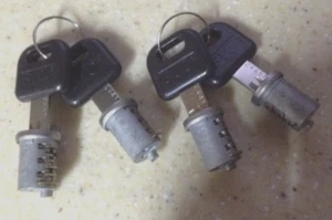 *NEW* 2 SETS FIC REPLACEMENT DUAL CYLINDERS WITH KEYS CW 417 RV LOCK MOTERHOME - Picture 1 of 2