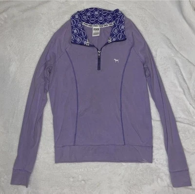 Pullover púrpura Victoria’s Secret ROSA cuarto cremallera. Talla pequeña. Foto 1 de 4