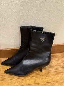 Botas de tacón de gatito negras de cuero al tobillo Prada 36,5 - Imagen 1 de 8