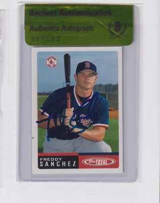 Freddy Sanchez 2002 Topps Total Rookie #922 Beckett Authentic Autograph - Image 1 of 2
