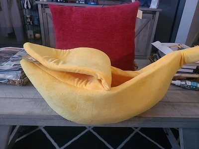 Banana Pet Bed Cute Funny Banana Bed Large Size for Dogs Indoor Cats 25" - image 1 of 4