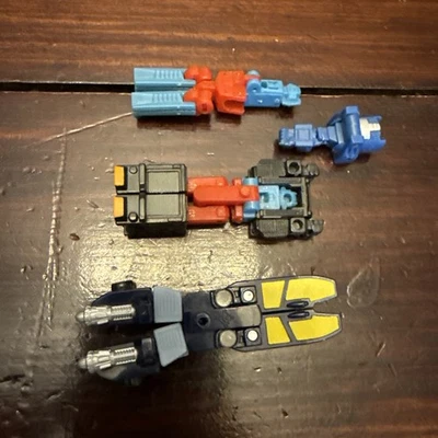 Lote de figuras de acción Transformers Armada Mini-Con Payload y Grindor y otros Foto 1 de 2