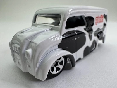 Hot Wheel Collector #1004 Dairy Delivery "Got Milk" Cow Truck New Loose - Image 1 of 4
