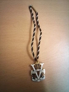 Victoria Amateur Turf Club, Australia Enamel Members Medal 1934 Horse Racing - Picture 1 of 3