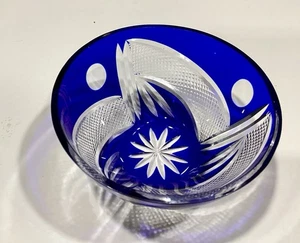 Cuenco de cristal transparente corte cobalto 4" diámetro 2" alto diseño bohemio checo - Imagen 1 de 10