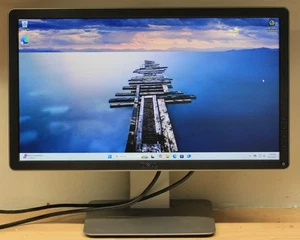 Dell 20" Monitor P2014Ht 1600x900LED Backlit - DP/VGA/DVI-D, USB Hub, Stand - Picture 1 of 6