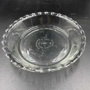 Pyrex Tart Mini Pie Plate Pan 206 Scalloped Fluted Edge 6 Inch Round Vintage - Picture 1 of 4