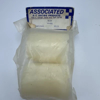 Vintage Team Associated 1/8 Rear Wheels Rc200 2640 - Image 1 of 4