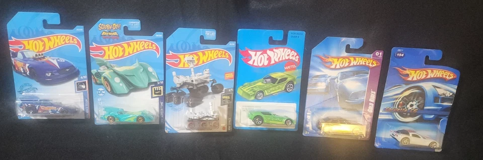 Very Rare 2019 HOT WHEELS SCOOBY-DOO BATMAN BATMOBILE & Mars Rover + 4 More Nice - Image 1 of 4