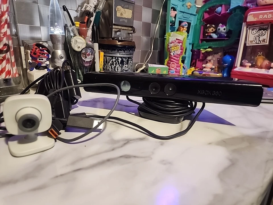 Xbox 360 Eye Camera And Xbox 360 Kinect - Image 1 of 3