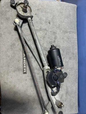 2008-2013 Toyota Highlander Windshield Wiper Transmission , Motor OEM - Image 1 of 3
