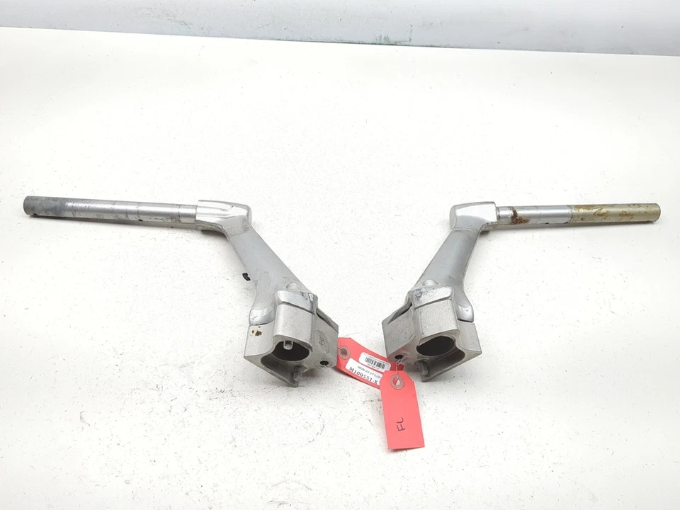 03-10 Juego de manillar con clip izquierdo y derecho Honda ST1300 con elevadores 53100-MCS-G00 Foto 1 de 4