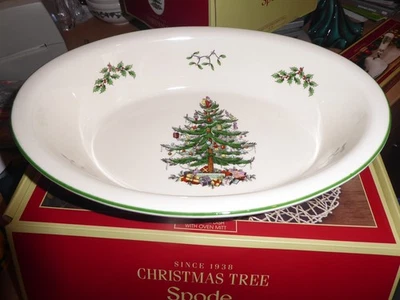 Spode Christmas Tree  Oval roasting  dish  12.25" - Image 1 of 3