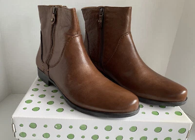 NEW Earthies Premium Leather Boots Sz 10 "Sintra" Ankle Stud Design Brown - Image 1 of 4