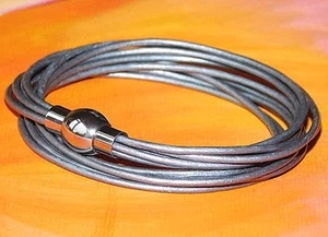  Damen Silber Leder und Edelstahl Doppel Wickel Armband von Lyme Bay Art - Bild 1 von 3