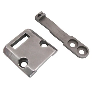 1 JUEGO DE PLACA DE GARGANTA Y ALIMENTACIÓN DE PERRO apto para MÁQUINA DE COSER JUKI DSC-246 246-4 246-6 246-7 - Imagen 1 de 4