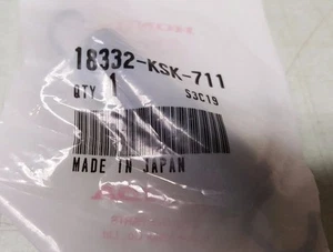 OEM Honda CR250R Exhaust Expansion Chamber Spring 18332-KSK-711 *NEW* - Picture 1 of 1