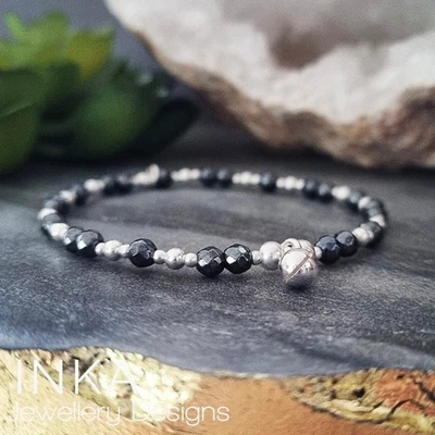 Pulsera campana hematita de plata de ley 925 apilador elástico con cuentas de INKA Foto 1 de 4