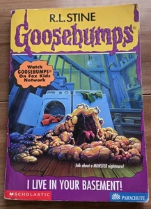 RL Stine Goosebumps #61 I Live in Your Basement! Book 1st Edition Original Serie - Picture 1 of 8