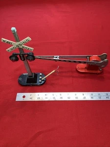 Vintage Lionel Train Accessories. Crossing and Gate. - Picture 1 of 12