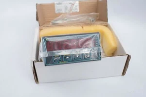 London Electronics Limited INT Temperature Meter Control 2 Alarms 95-265V AC - Picture 1 of 3