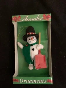 Annalee 4" traditioneller Schneemann Weihnachtsschmuck mit Etikett 701711 NEU IM KARTON 2011 - Bild 1 von 3