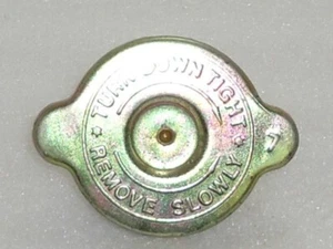 Massey Ferguson Tractor 35,135 Radiator Cap - Picture 1 of 3
