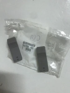 Lotto 2 Bottone Peugeot Ricambi Originali Genuine Parts - 915948 - Foto 1 di 1