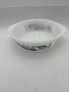 Vajilla redonda de colección vidrio de leche para horno sin tapa 514 2 cuartos. con flores modernas azules - Imagen 1 de 9
