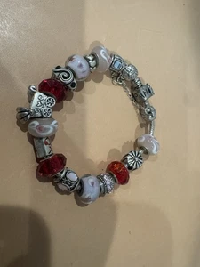 Bettelarmband Stretch mit mehreren Charms und Perlen - silberfarben - Bild 1 von 2