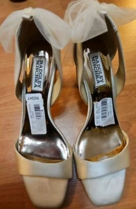 Badgley Mischka  Kim Bow Satin Heeled Sandal 8 Ivory Missing Strap  - Picture 1 of 7