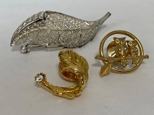 Lapel Pins - Silver Color Leaf, Gold Color Feather & Avon Gold Owls - Vintage - Picture 1 of 11