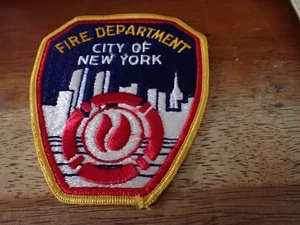 PARCHE BX 13 #10 DEL DEPARTAMENTO DE BOMBEROS DE LA CIUDAD DE NUEVA YORK NYCFD - Imagen 1 de 2