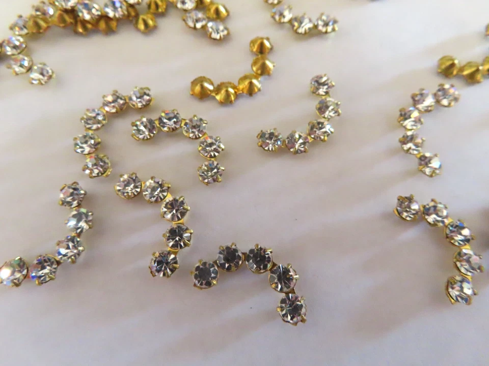 36 ajustes de diamantes de imitación Swarovski 1/2 círculo (5-32pp) cristal/latón. Foto 1 de 1